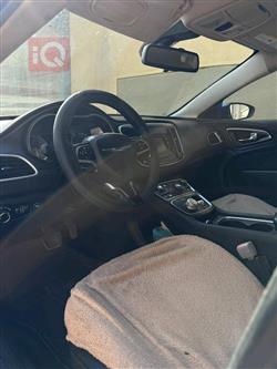 Chrysler 200